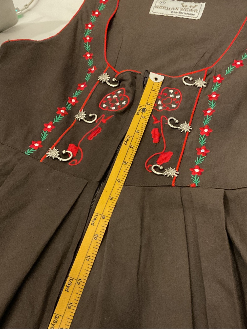 German Wear Brown Trachtenmode Dirndl Red & Green Embroidery Size 48, US 16 - Picture 10 of 10